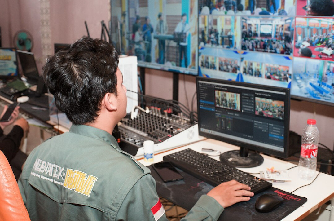 cctv monitor screen
