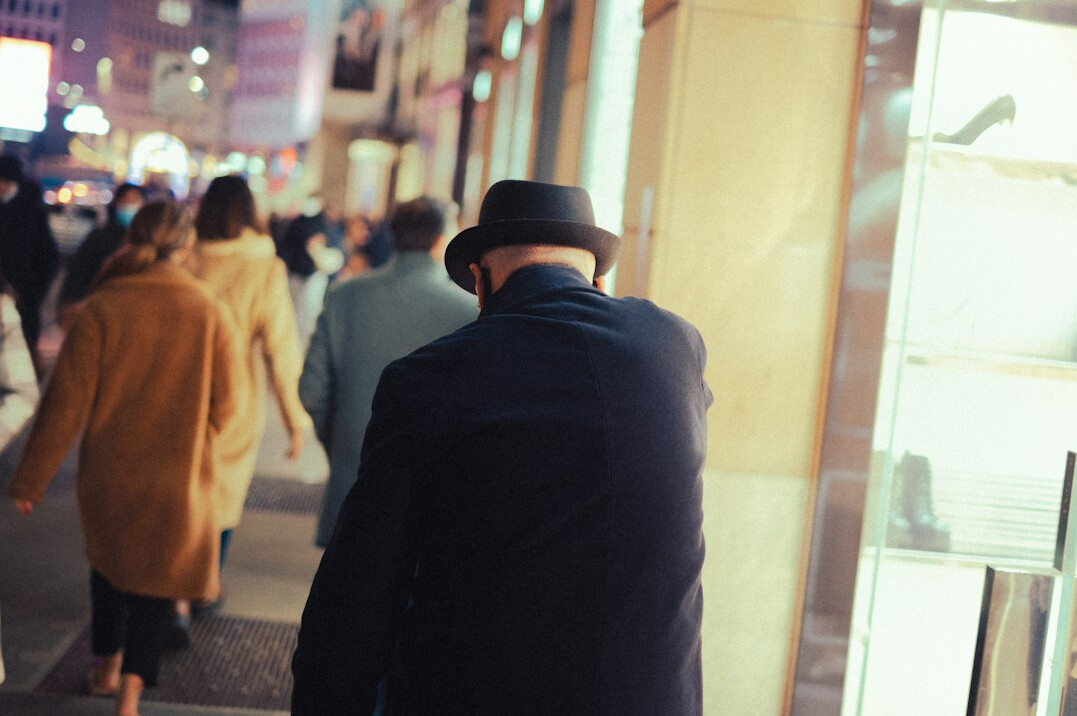 detective observing crowd